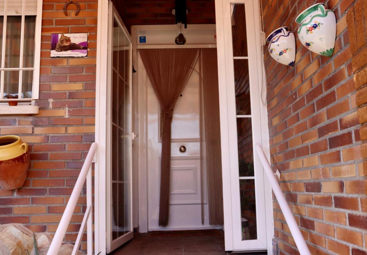 Villa El Hogar De Pepe El Casar de Escalona Exterior foto